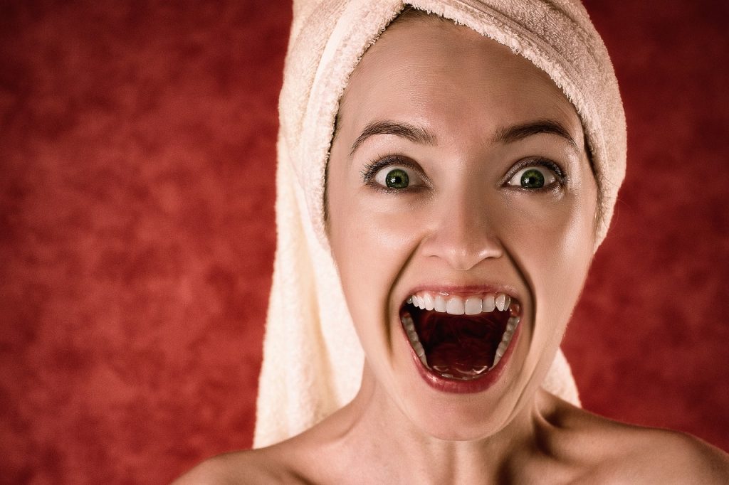 woman, towel, surprised-2094172.jpg